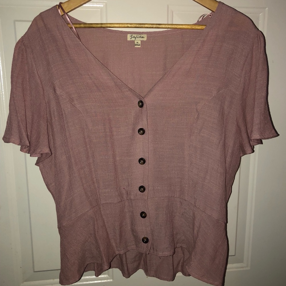 Pink blouse with brown buttons 🌸